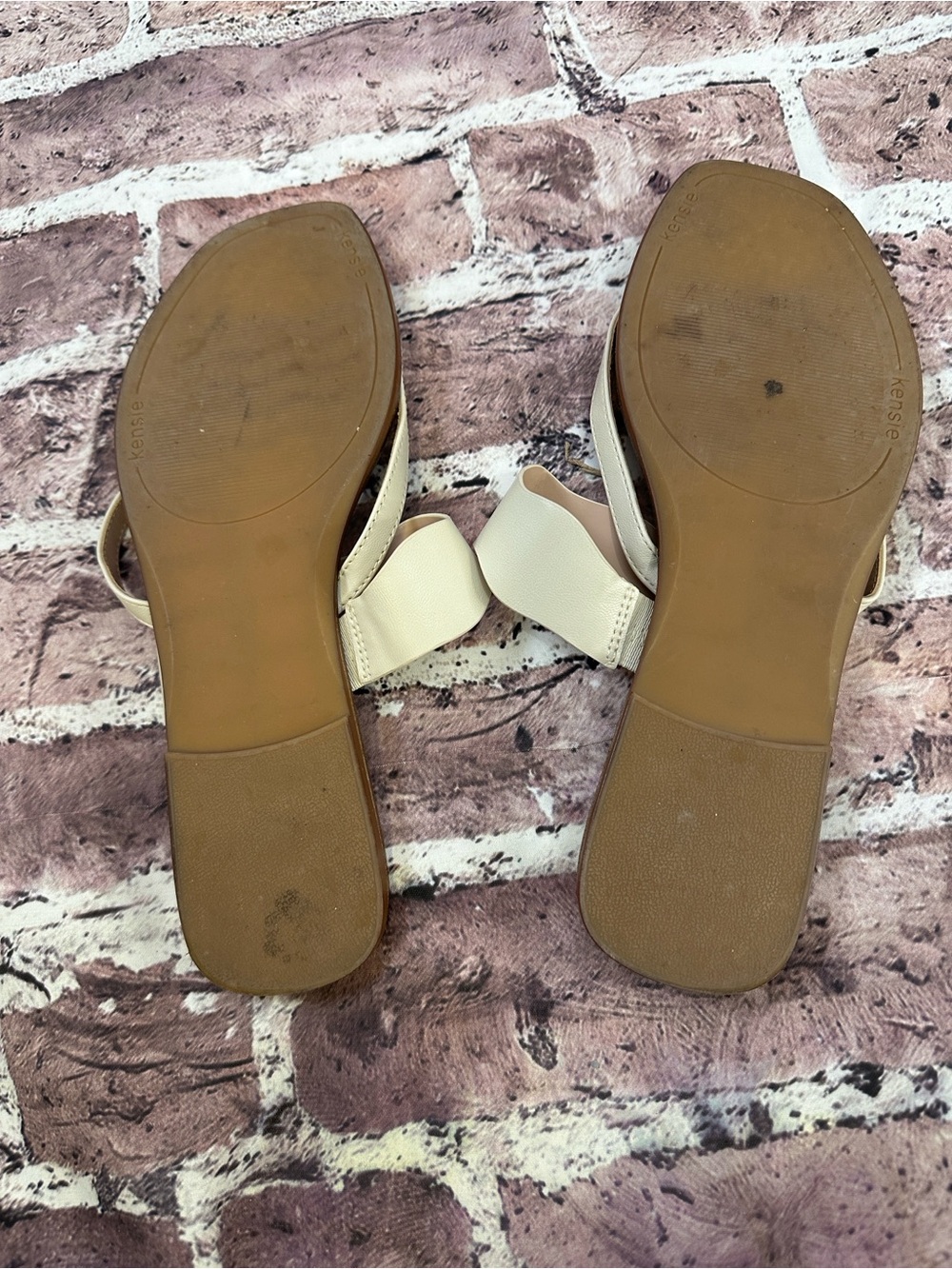 kensie Cream Scalloped Strap Toe-Loop Sandals - Picture 8 of 11